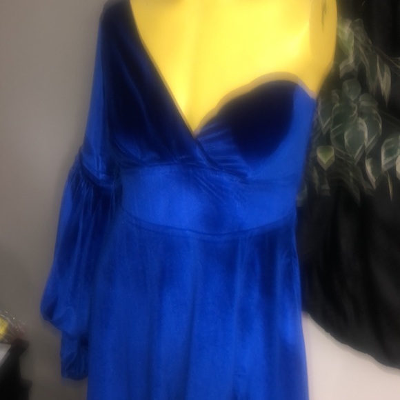 ROYAL BLUE ONE SHOULDER VELVET DRESS SIZE 4 NWT - Picture 2 of 7